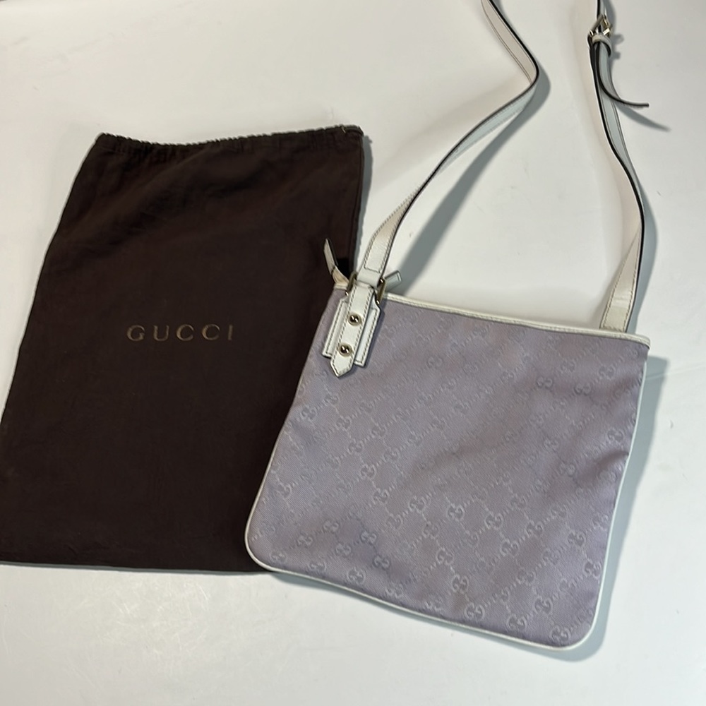 Gucci Crossbody Bag Purse with Dust Cover Purple White Signature Fabric